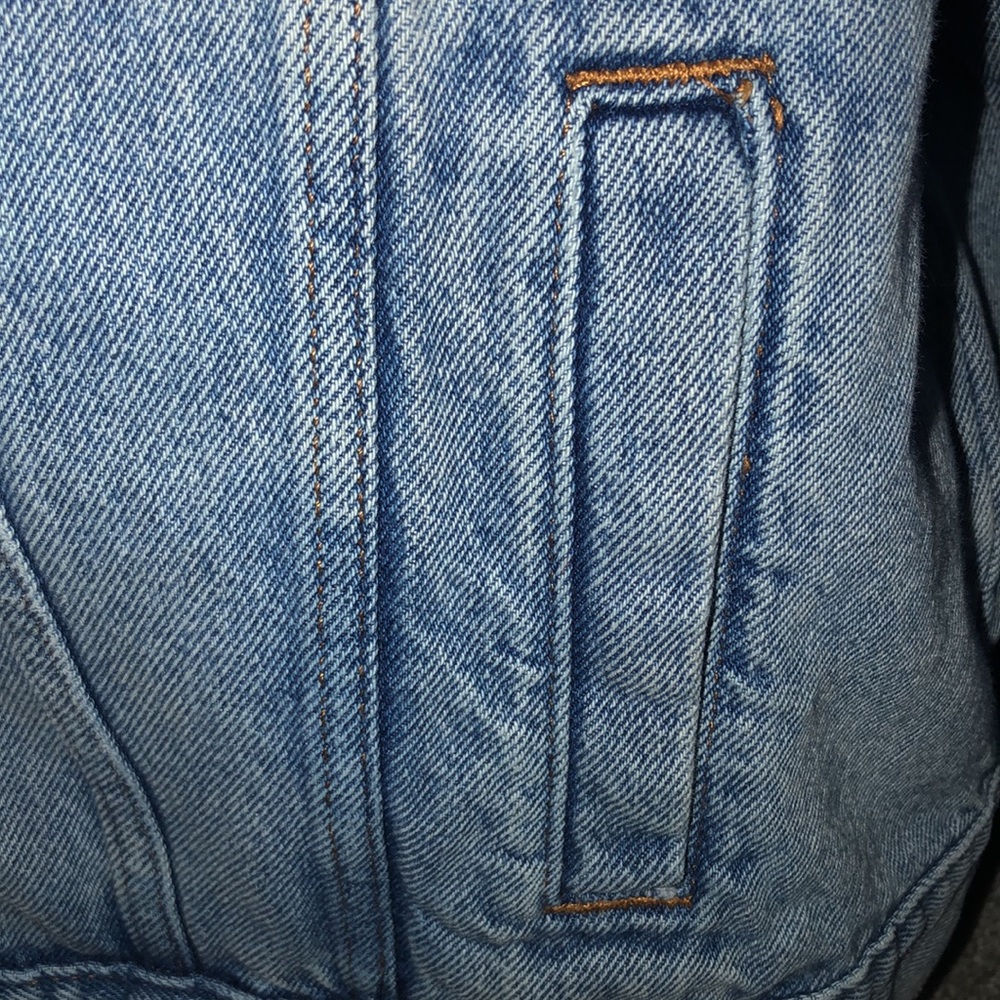*SOLD.Jean jacket - Picture 4 of 16
